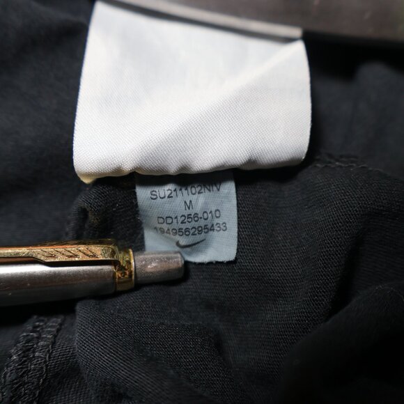 Nike Air Graphic T-Shirt – Black (Men’s M) - Picture 8 of 8